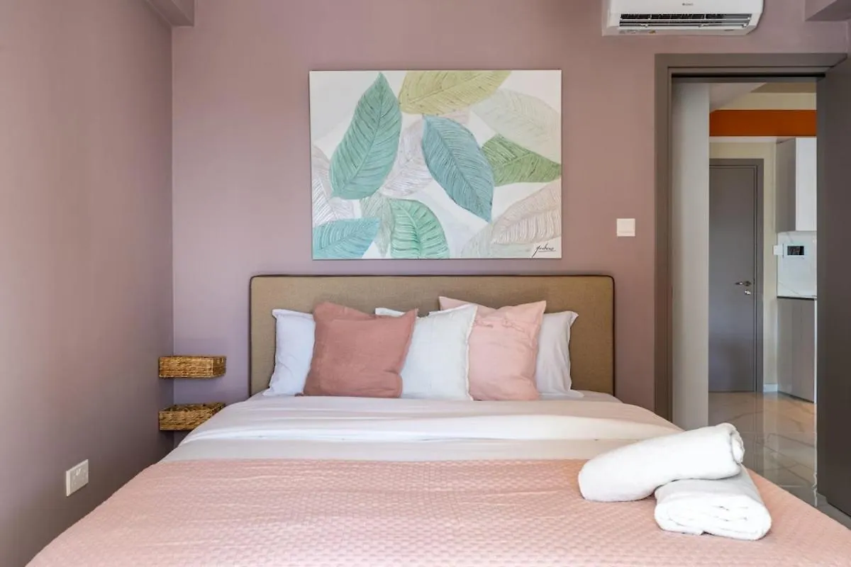 Sundrop - 1-Bedroom Apt W Terrace In Larnaca Apartment